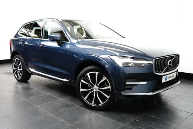 Volvo XC60 (2023) thumbnail 3