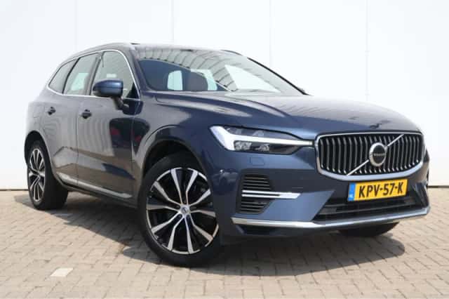 Volvo XC60 (2023) thumbnail 4