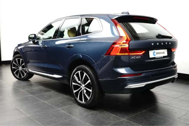 Volvo XC60 (2023) thumbnail 5