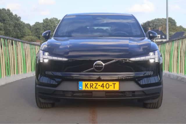 Volvo EX30 (2026) thumbnail 2