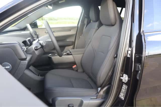 Volvo EX30 (2026) thumbnail 5