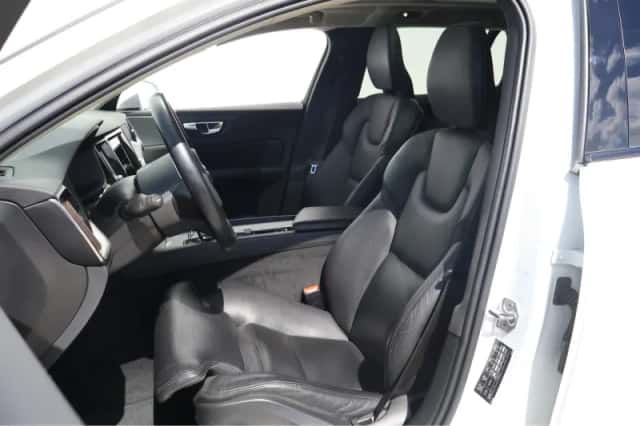 Volvo V60 (2021) thumbnail 5