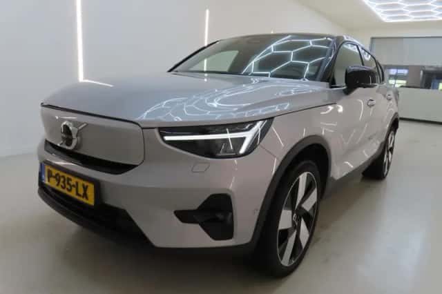 Volvo C40 (2022) thumbnail 1