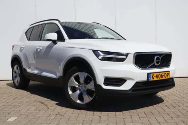 Volvo XC40 (2020) thumbnail 3