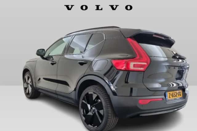 Volvo XC40 (2024) thumbnail 4