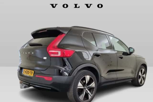 Volvo XC40 (2021) thumbnail 2