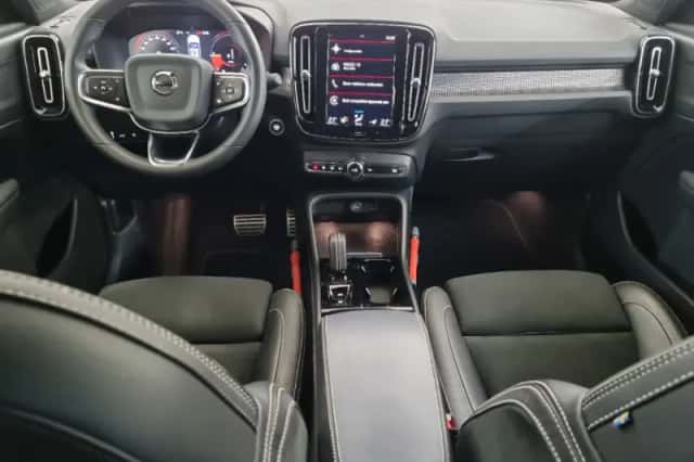 Volvo XC40 (2021) thumbnail 5