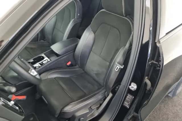Volvo XC40 (2021) thumbnail 6