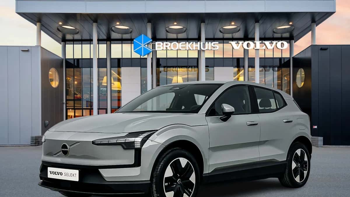 Volvo EX30 (2024) — foto 1