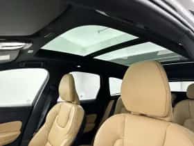 Volvo XC60 (2024) thumbnail 13