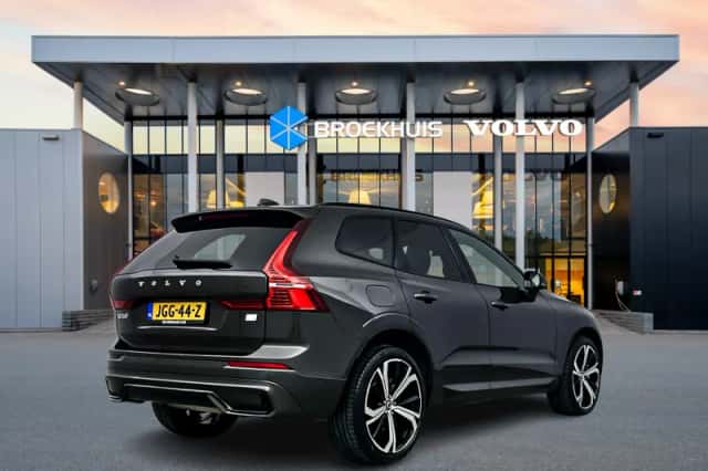 Volvo XC60 (2024) thumbnail 3