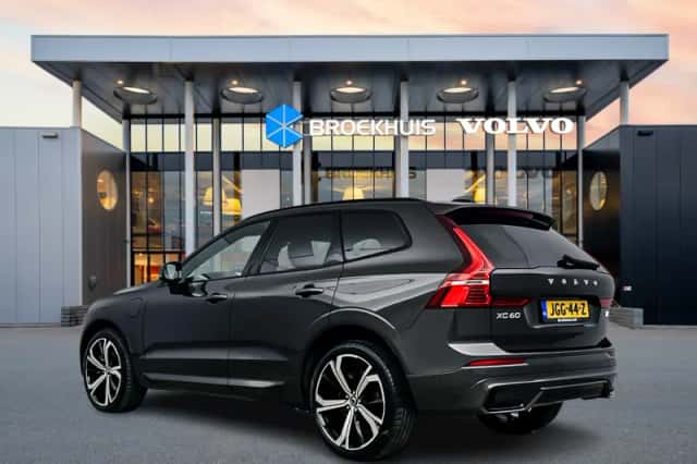 Volvo XC60 (2024) thumbnail 4
