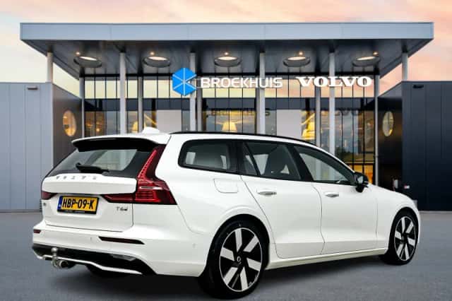 Volvo V60 (2025) thumbnail 3