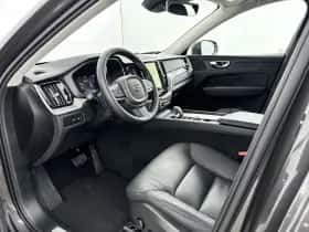 Volvo XC60 (2024) thumbnail 9