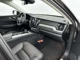 Volvo XC60 (2024) thumbnail 10