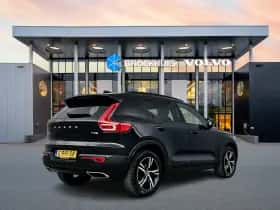 Volvo XC40 (2019) thumbnail 3