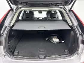 Volvo XC60 (2025) thumbnail 32