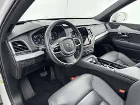 Volvo XC90 (2021) thumbnail 9