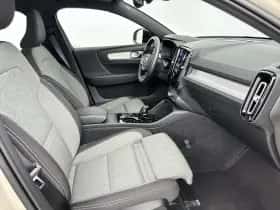 Volvo XC40 (2025) thumbnail 12