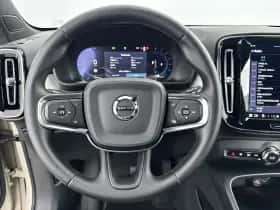 Volvo XC40 (2025) thumbnail 15