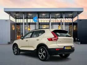 Volvo XC40 (2025) thumbnail 4