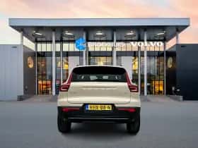 Volvo XC40 (2025) thumbnail 6