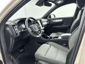 Volvo XC40 (2025) thumbnail 9