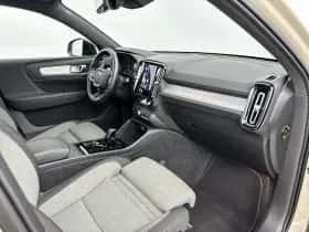 Volvo XC40 (2025) thumbnail 10