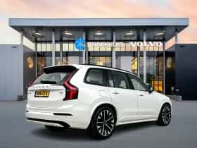 Volvo XC90 (2025) thumbnail 3