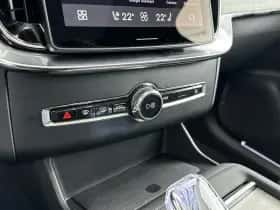 Volvo XC90 (2025) thumbnail 25