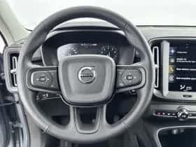 Volvo XC40 (2022) thumbnail 15