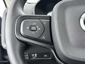 Volvo XC40 (2022) thumbnail 16