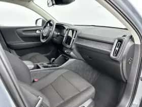 Volvo XC40 (2022) thumbnail 9