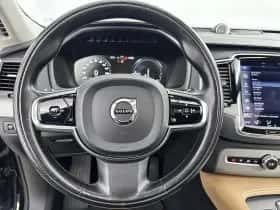 Volvo XC90 (2015) thumbnail 17