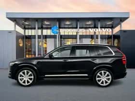 Volvo XC90 (2015) thumbnail 8