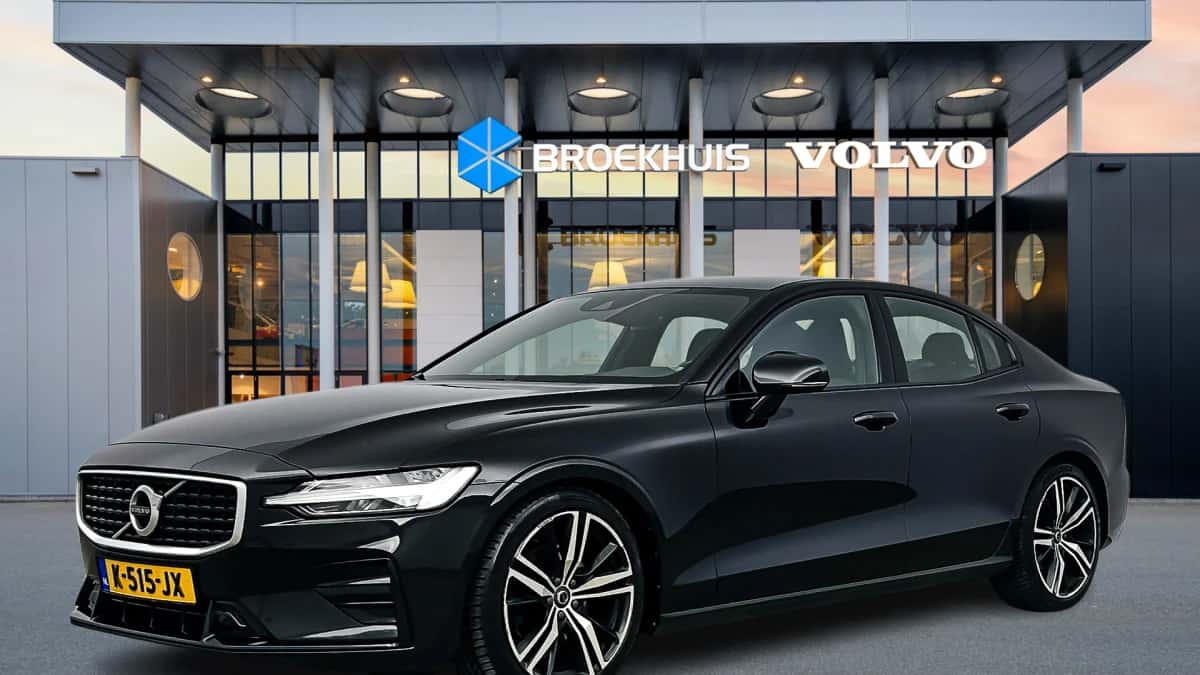 Volvo S60 (2021) — foto 1