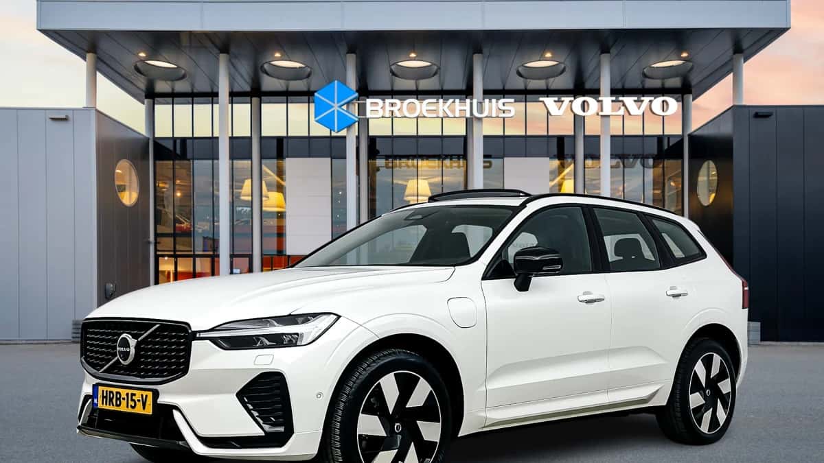 Volvo XC60 (2025) — foto 1