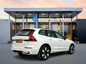 Volvo XC60 (2025) thumbnail 3
