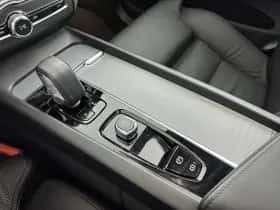 Volvo XC60 (2025) thumbnail 25