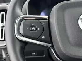 Volvo EX40 (2025) thumbnail 16