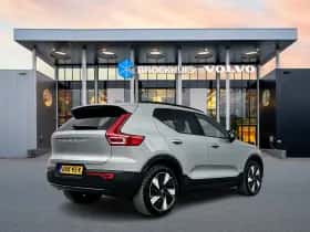 Volvo EX40 (2025) thumbnail 3