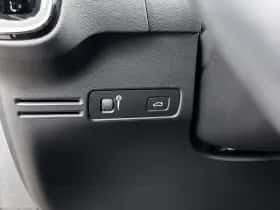 Volvo C40 (2021) thumbnail 28