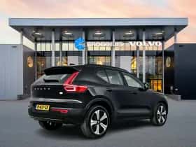 Volvo XC40 (2022) thumbnail 3