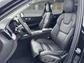 Volvo XC60 (2023) thumbnail 16