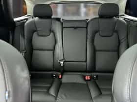 Volvo XC60 (2023) thumbnail 17