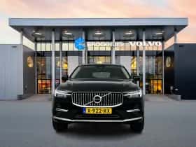 Volvo XC60 (2023) thumbnail 5