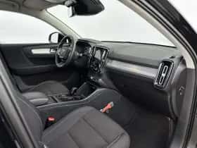 Volvo XC40 (2022) thumbnail 10