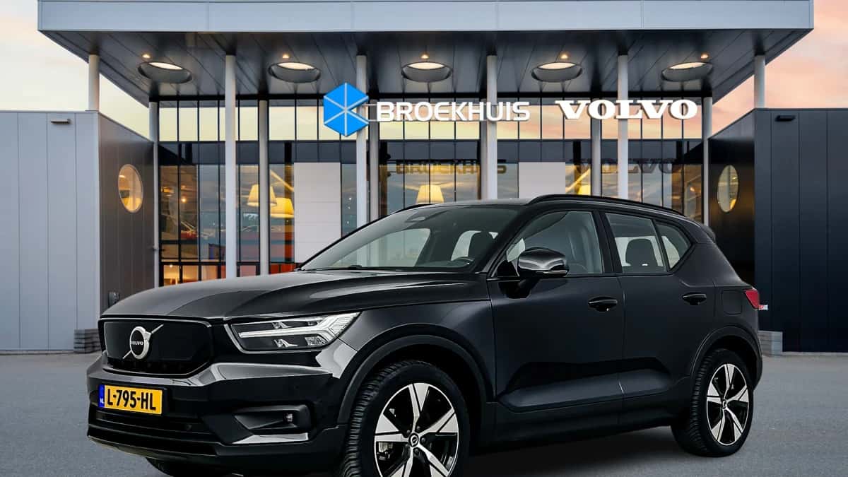 Volvo XC40 (2021) — foto 1