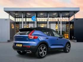 Volvo XC40 (2019) thumbnail 3