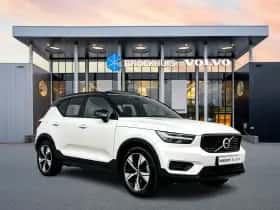 Volvo XC40 (2022) thumbnail 2